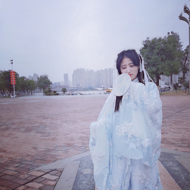 饿瘦的豆子的个人主页 - 半次元 - ACG爱好者社